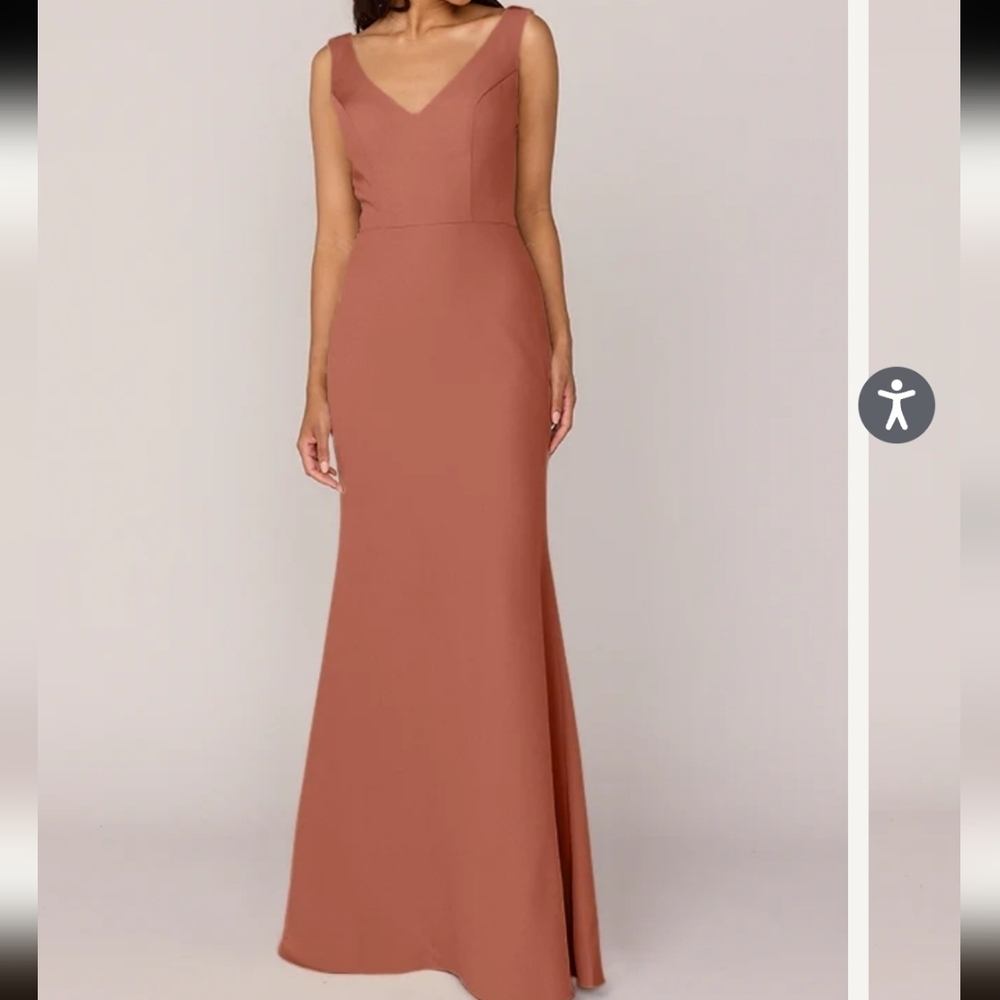 NWT Revelry Dakota Crape Dress - Picture 1 of 6